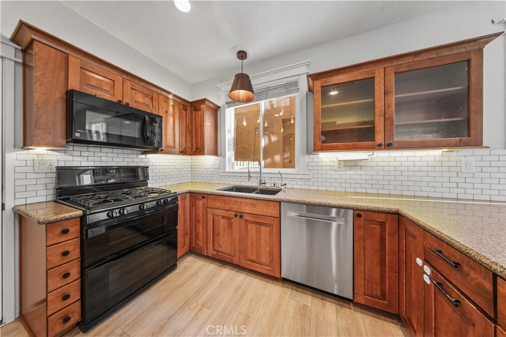 The Kitchen - 17 Calle De Los Ninos, Rancho Santa Margarita CA 92688 - photo 11