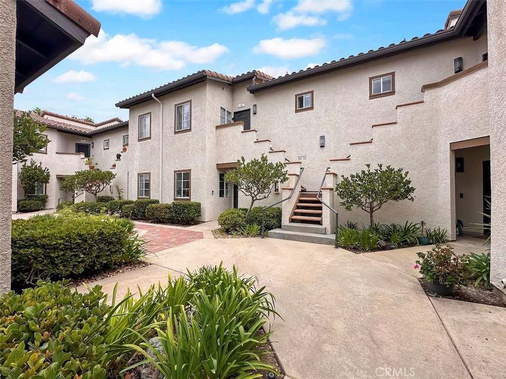 18 Via Contento, Rancho Santa Margarita CA 92688 - photo 1