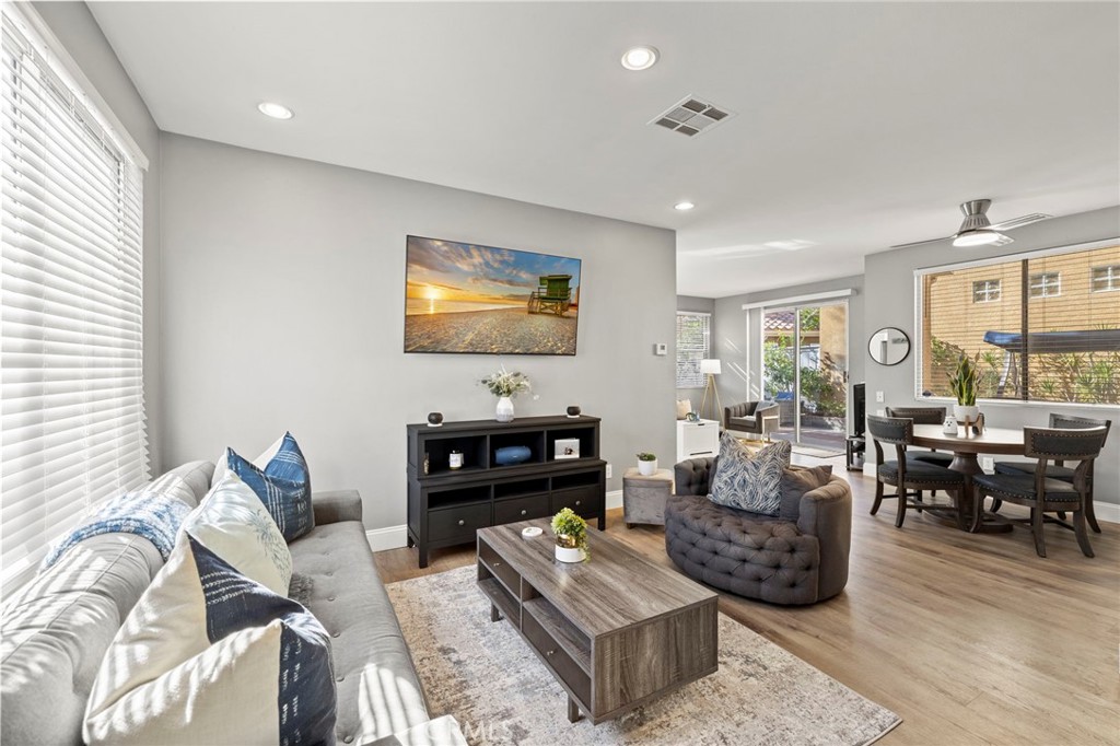 failyroom & dining room - 19 Calle De Suenos, Rancho Santa Margarita CA 92688 - photo 6