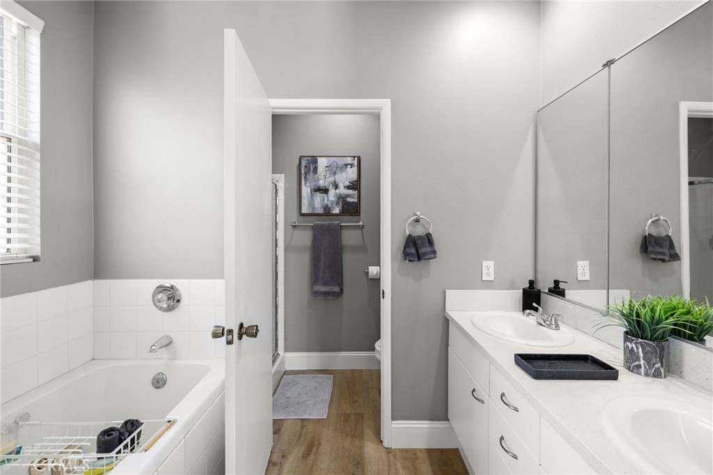 primary tub - 19 Calle De Suenos, Rancho Santa Margarita CA 92688 - photo 24