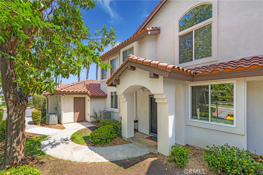 2 Via Entrada, Rancho Santa Margarita CA 92688 - photo 1
