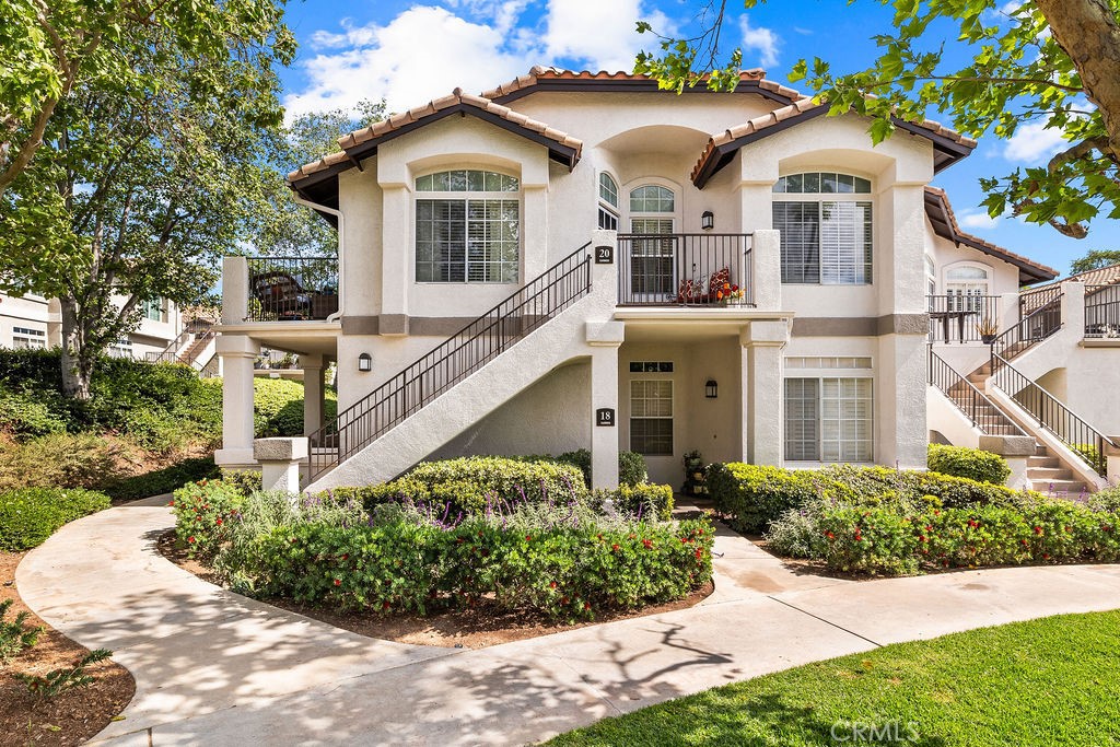 Beautiful Upper Unit with direct access garage - 20 Carmesi, Rancho Santa Margarita CA 92688 - photo 1