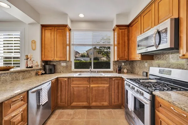 206 Via Vicini, Rancho Santa Margarita, CA 92688