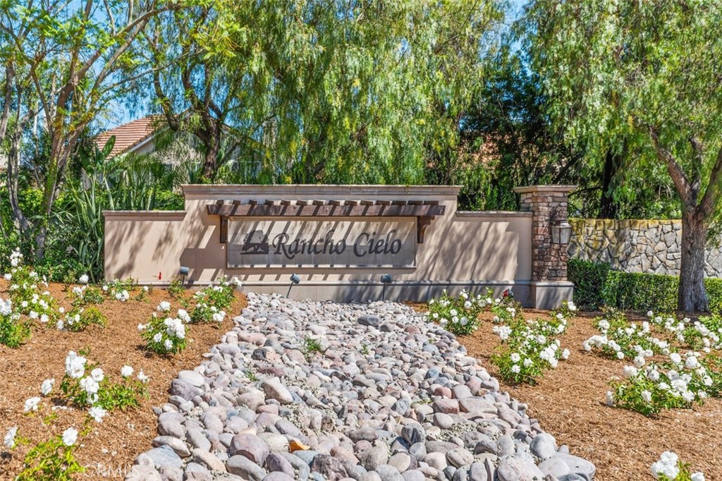 Welcome to Rancho Cielo, a prestigious guard gated community framed by mature trees, lush landscaping, and a beautifully - 21792 Hermosa Lane, Rancho Santa Margarita CA 92679 - photo 50