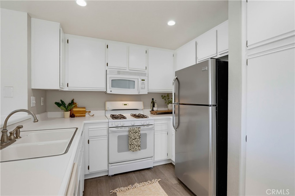 23 Pomelo, Rancho Santa Margarita CA 92688 - photo 21