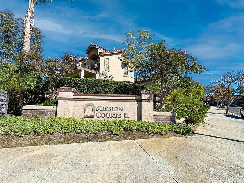 28 Blue Oak 96, Rancho Santa Margarita, CA 92688