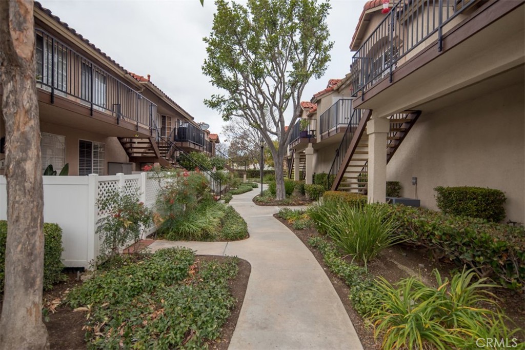 29 Blue Oak 95, Rancho Santa Margarita CA 92688 - photo 1