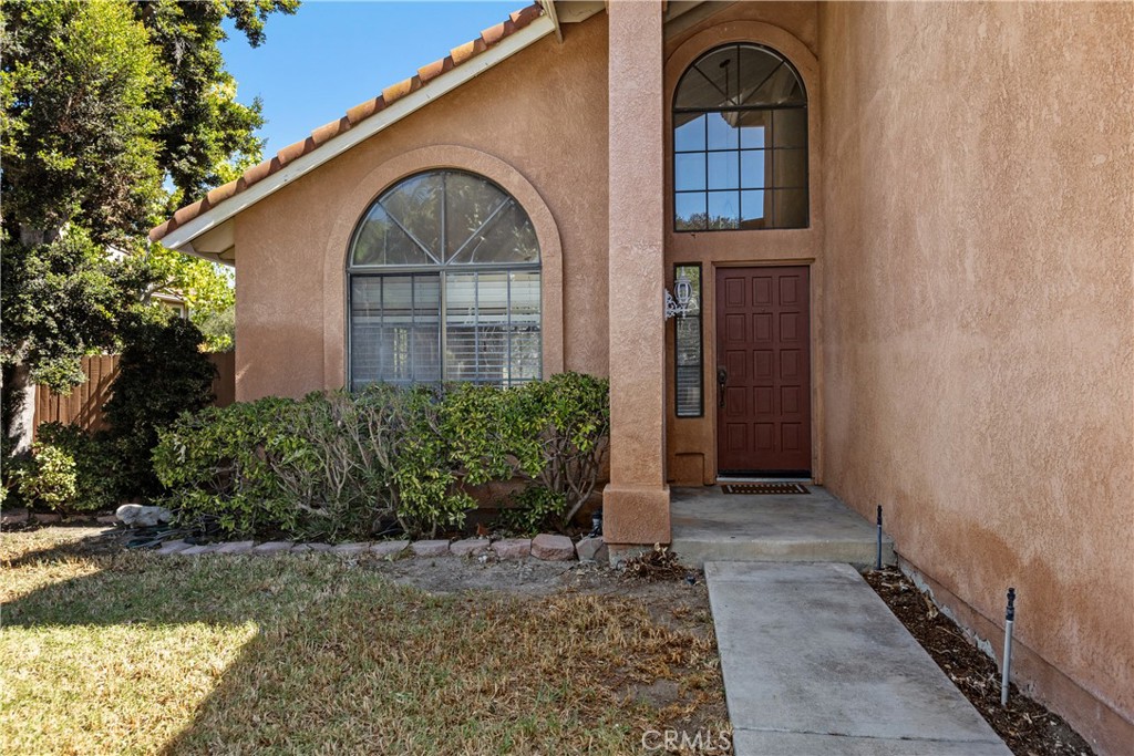 Covered entry. - 30 San Bonifacio, Rancho Santa Margarita CA 92688 - photo 2