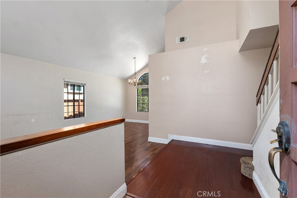 Landing at entry. - 30 San Bonifacio, Rancho Santa Margarita CA 92688 - photo 3