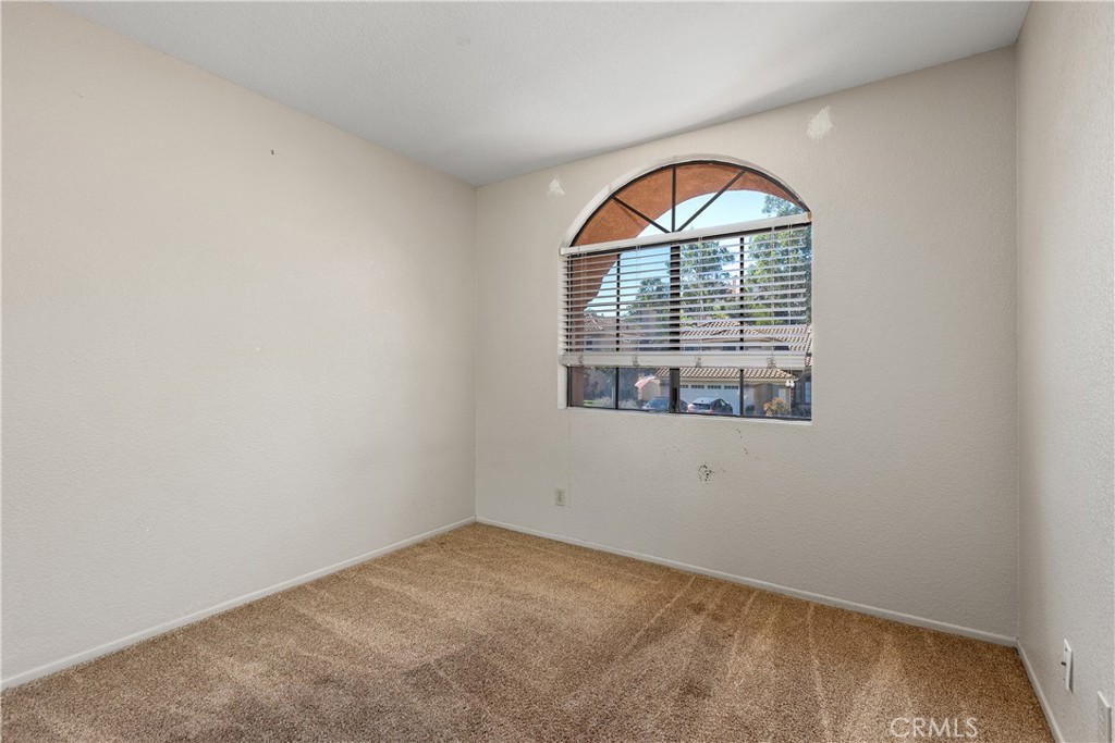 Second bedroom at front of home. - 30 San Bonifacio, Rancho Santa Margarita CA 92688 - photo 25