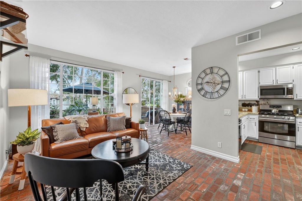 304 Pasto Rico, Rancho Santa Margarita CA 92692 - photo 1