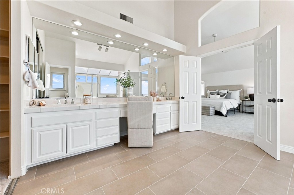 Primary bath is oversized - 32922 Brookseed, Rancho Santa Margarita CA 92679 - photo 34