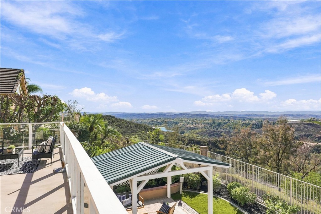 The views are endless...valley vistas to the ocean. - 32922 Brookseed, Rancho Santa Margarita CA 92679 - photo 39