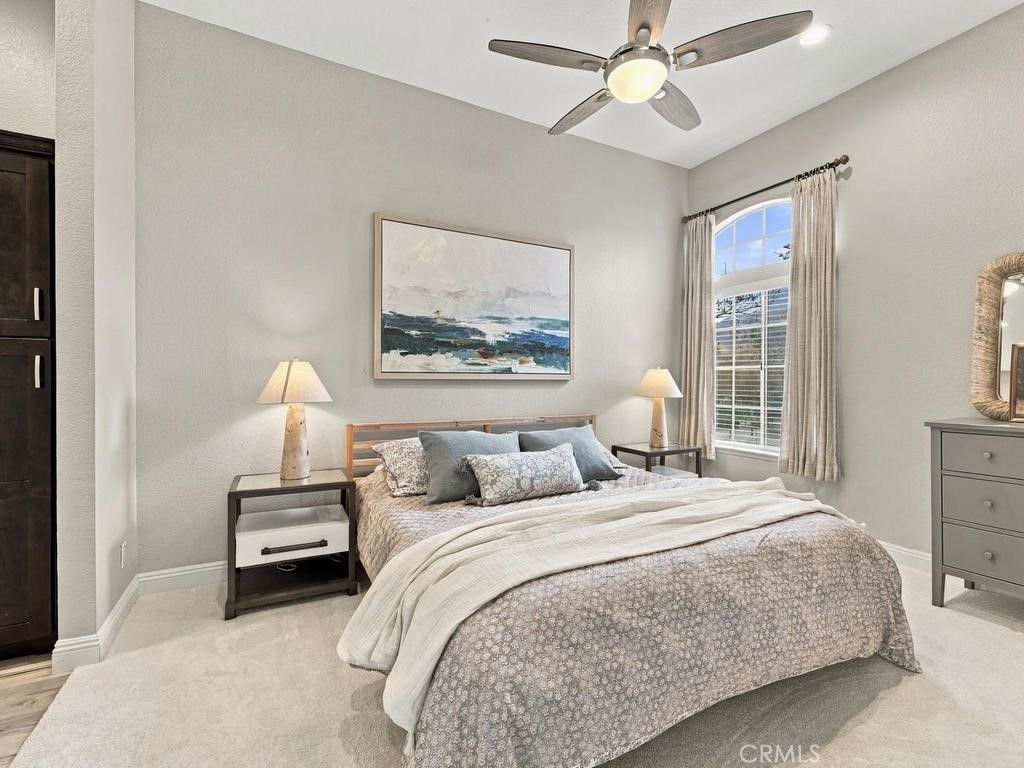 Primary Suite with walk-in closet-ensuite bathroom - 39 De Lino, Rancho Santa Margarita CA 92688 - photo 15