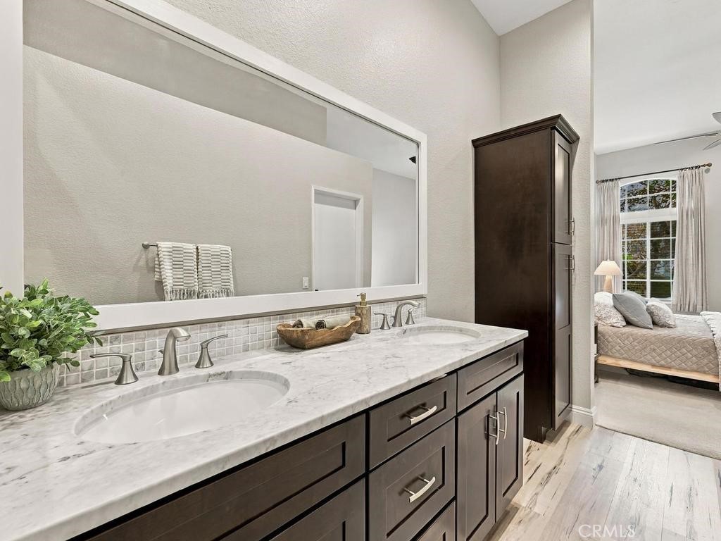 Primary ensuite bath with walk-in closet - 39 De Lino, Rancho Santa Margarita CA 92688 - photo 19