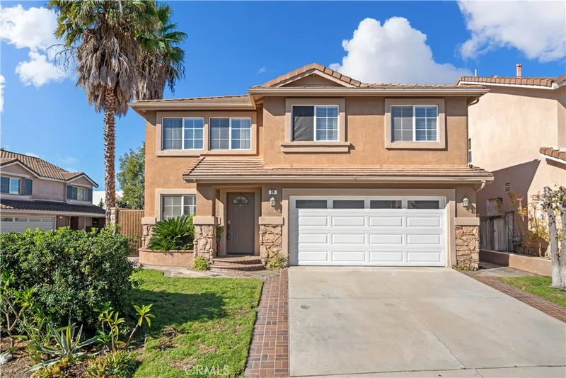 39 Hemingway Court, Rancho Santa Margarita, CA 92679
