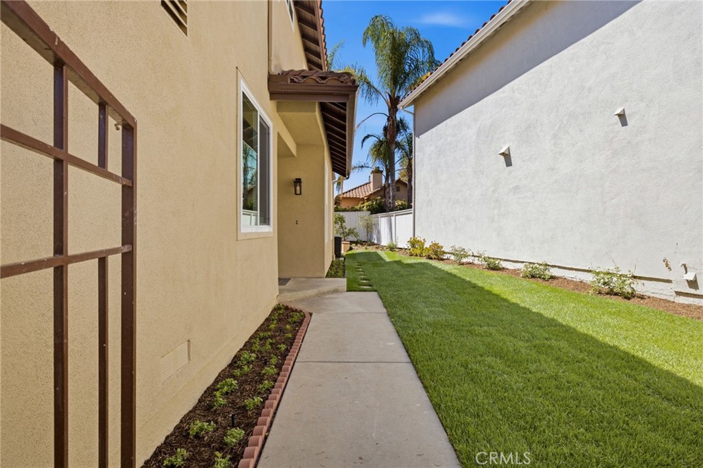 Gated yard - 4 Via Jacinto, Rancho Santa Margarita CA 92688 - photo 38