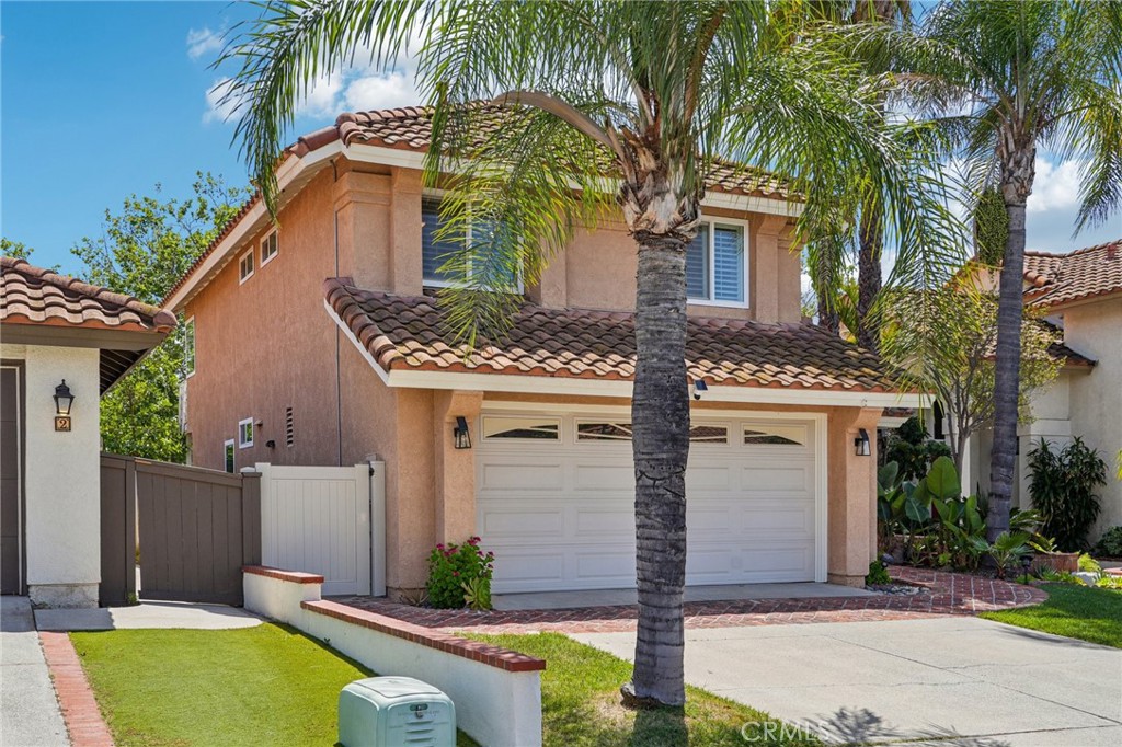 Side angle of the front - 4 Via Joaquin, Rancho Santa Margarita CA 92688 - photo 1