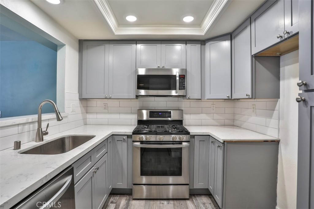 Upgraded kitchen. - 46 Celosia, Rancho Santa Margarita CA 92688 - photo 1