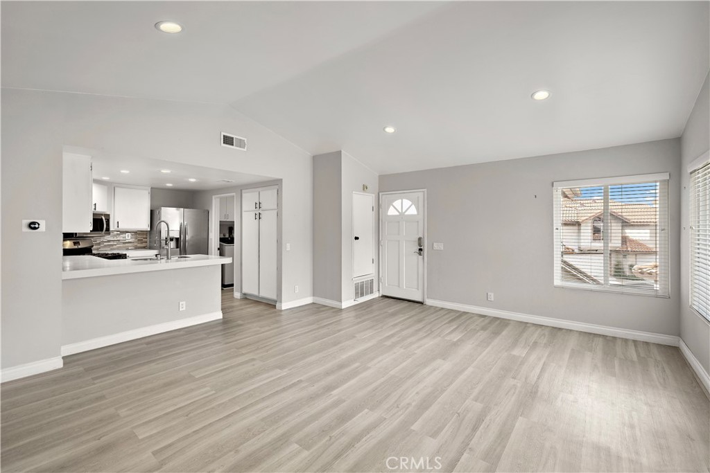 54 Vista La Cuesta, Rancho Santa Margarita CA 92688 - photo 2