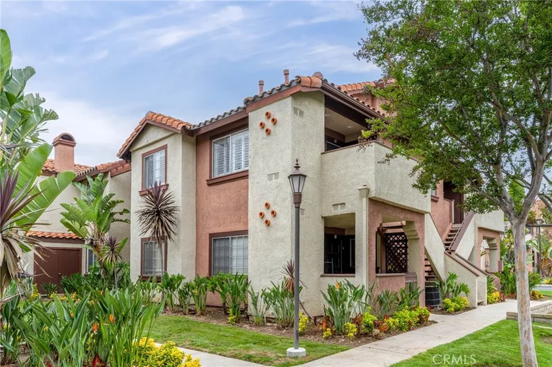 68 Flor De Sol, Rancho Santa Margarita, CA 92688