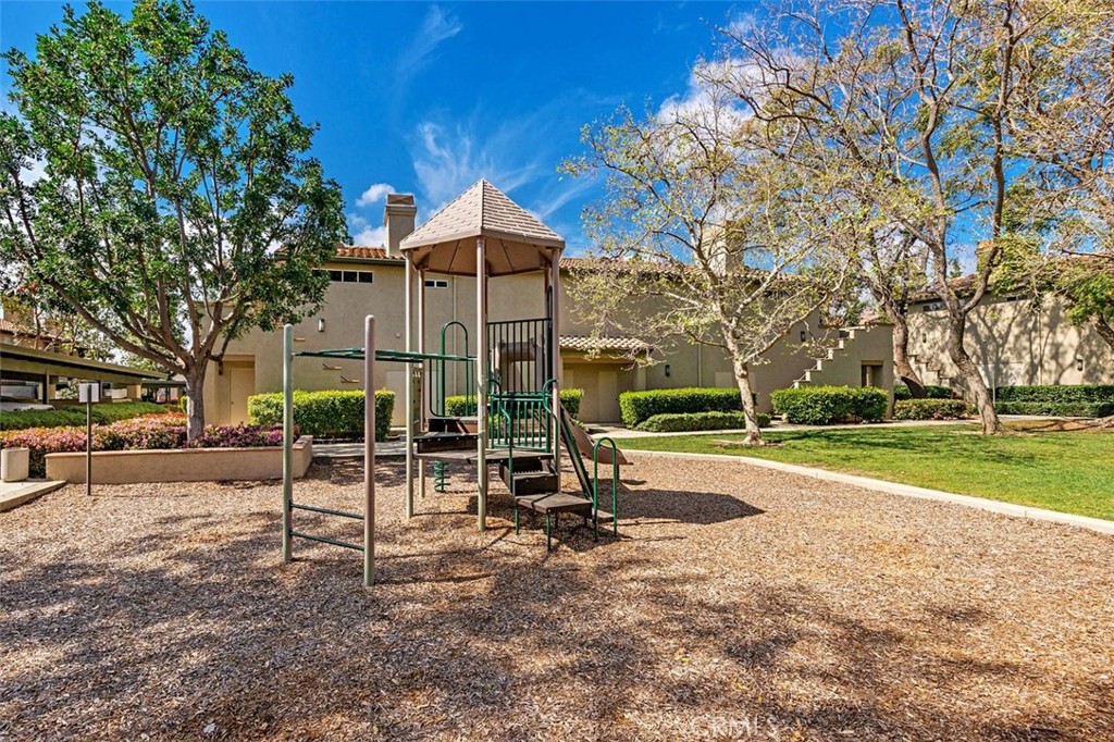 68 Via Contento, Rancho Santa Margarita CA 92688 - photo 22