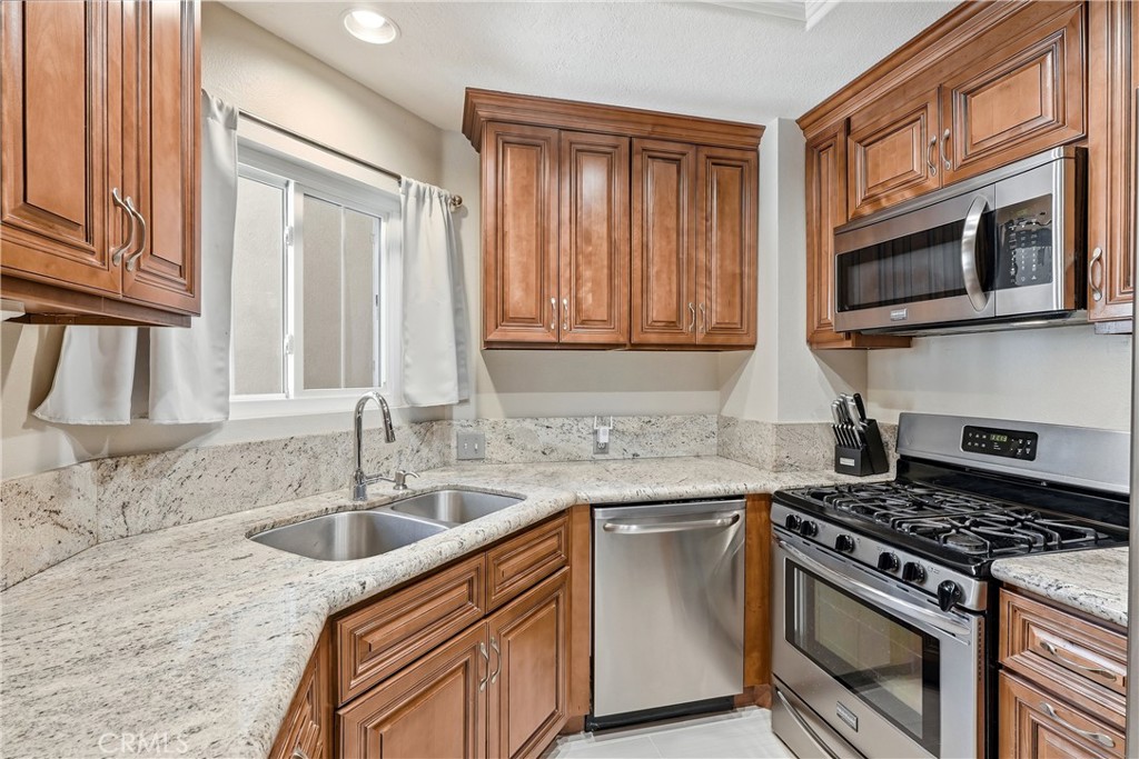 7 Timbre, Rancho Santa Margarita CA 92688 - photo 1