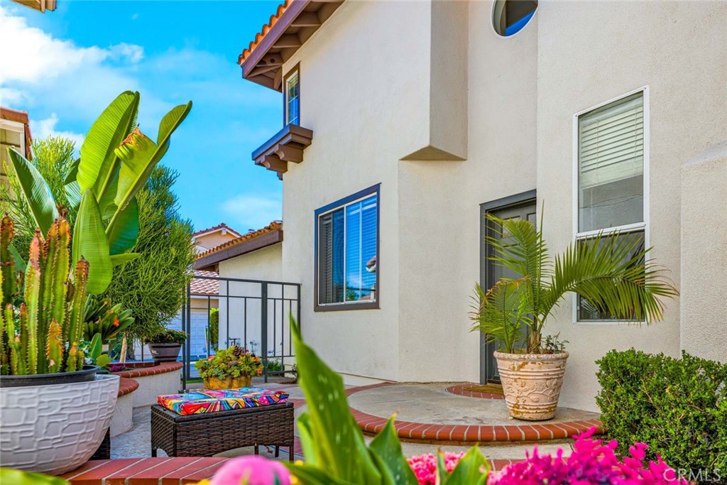 7 Via Encanto, Rancho Santa Margarita CA 92688 - photo 2