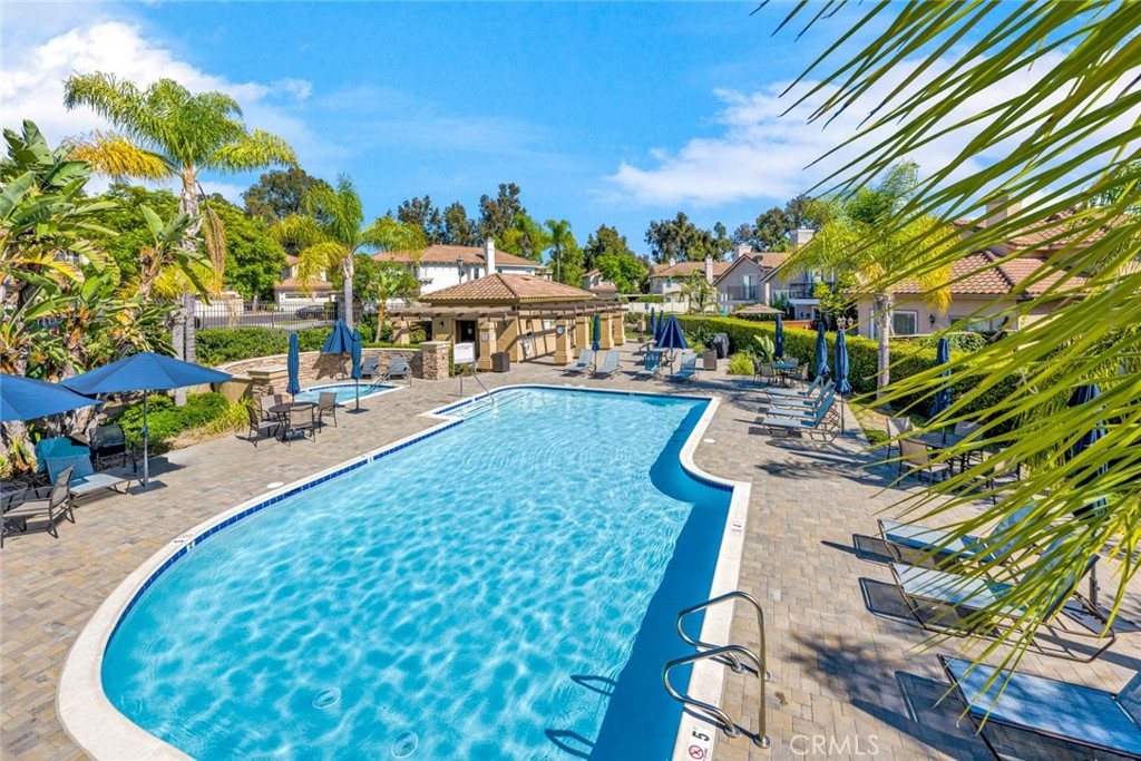 Community Pool & Spa - 7 Via Encanto, Rancho Santa Margarita CA 92688 - photo 32
