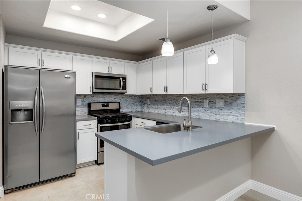 89 Castano, Rancho Santa Margarita CA 92688 - photo 1