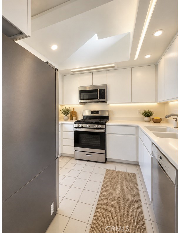 9 Brisa Ribera, Rancho Santa Margarita CA 92688 - photo 4