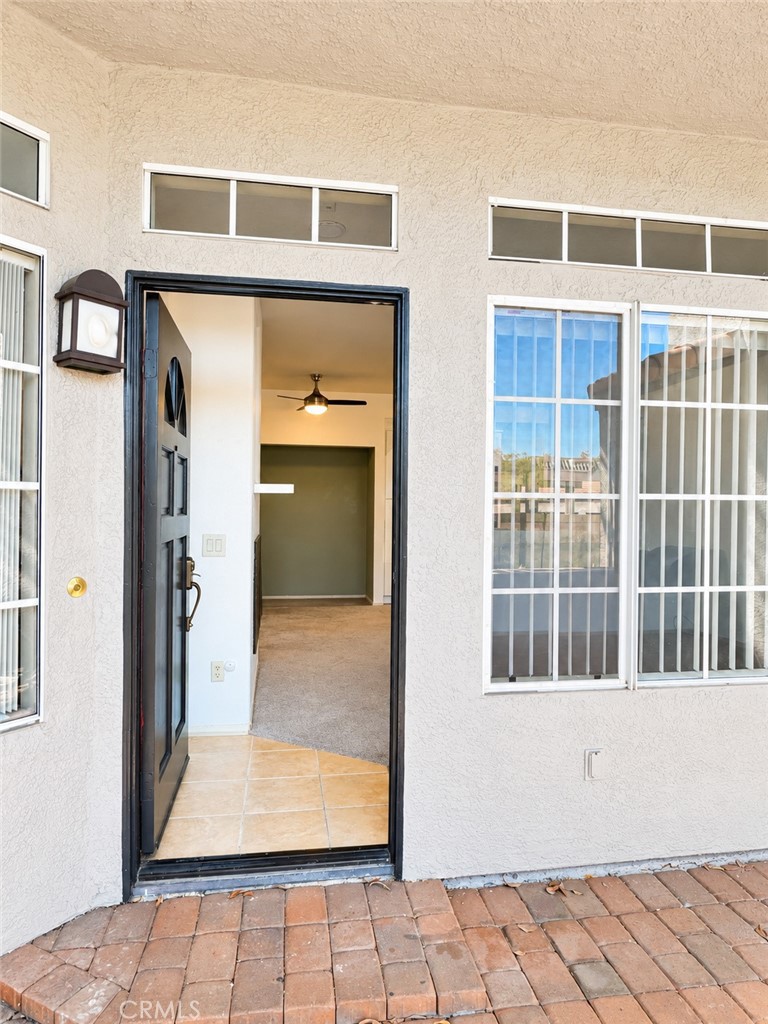 Entry door - 9 De Lino, Rancho Santa Margarita CA 92688 - photo 5