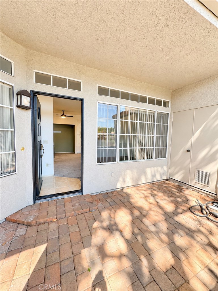 Entry area - 9 De Lino, Rancho Santa Margarita CA 92688 - photo 7