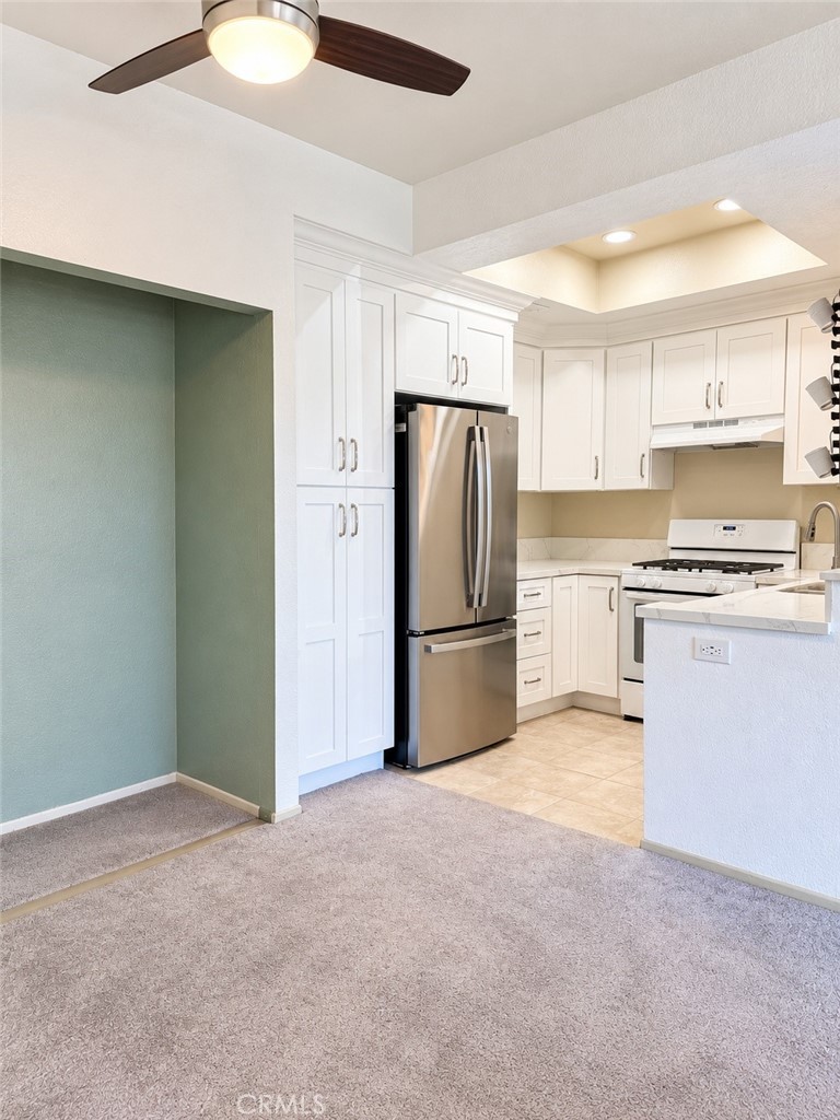Kitchen with extensive cabinetry - 9 De Lino, Rancho Santa Margarita CA 92688 - photo 11