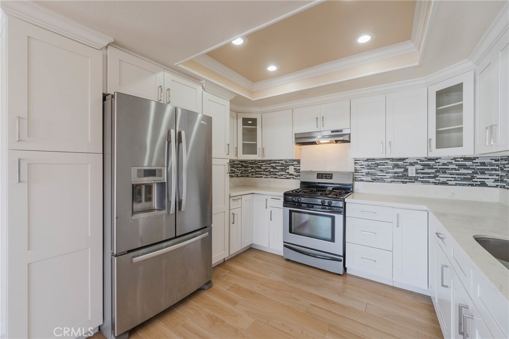 Upgraded Spacious Well Lit kitchen - 9 Geranium, Rancho Santa Margarita CA 92688 - photo 1