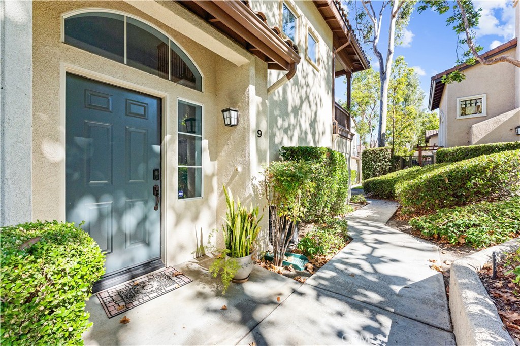 9 Tierra Montanosa, Rancho Santa Margarita CA 92688 - photo 1