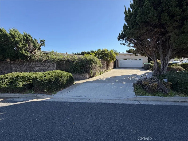 11152 Wembley Road, Rossmoor, CA 90720