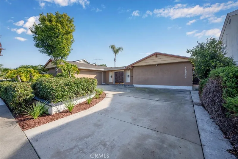 11272 Wembley Road, Rossmoor, CA 90720