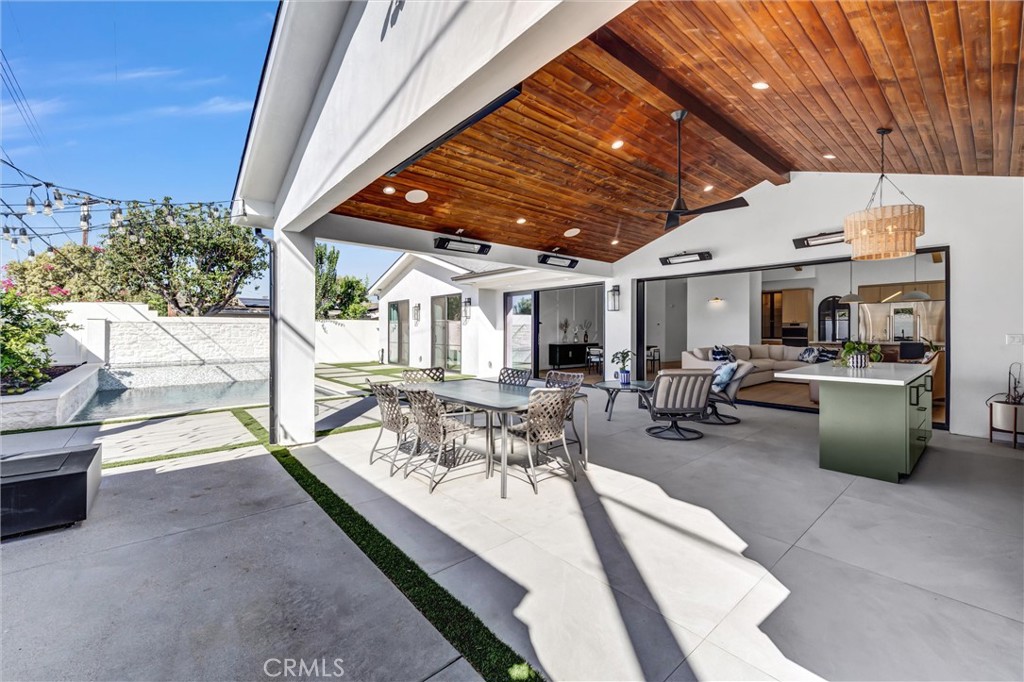 Outdoor Kitchen off living room - 11444 Harrisburg Road, Rossmoor CA 90720 - photo 8