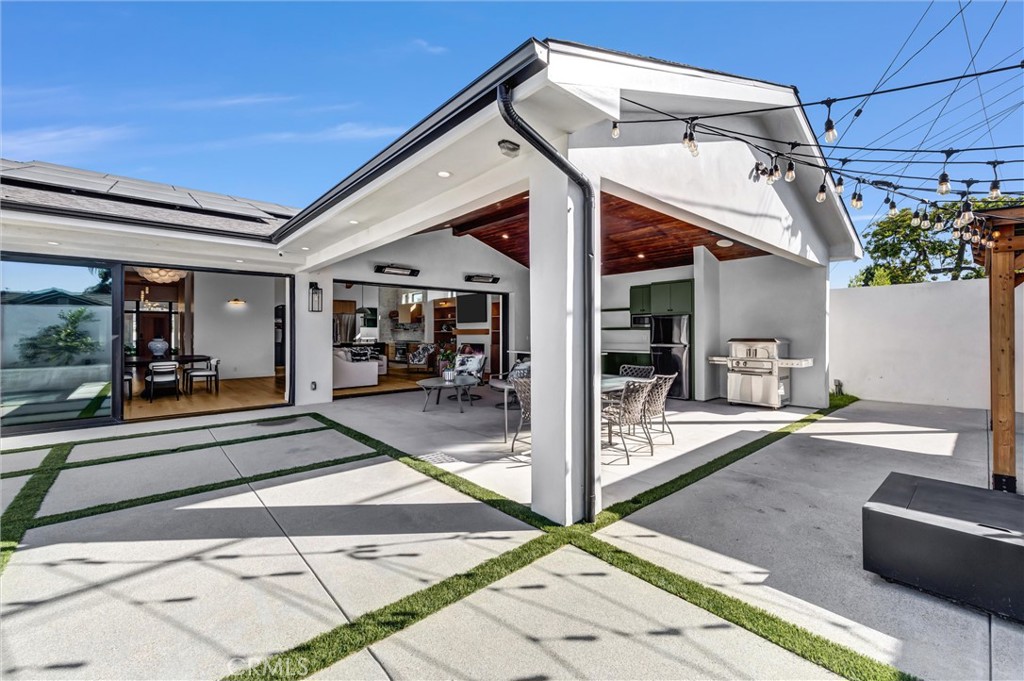 outdoor kitchen - 11444 Harrisburg Road, Rossmoor CA 90720 - photo 50