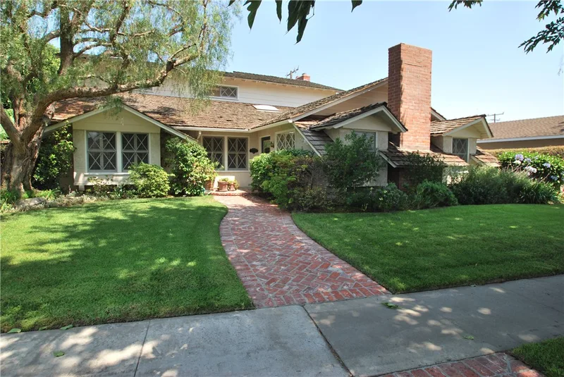 11682 Harrisburg Road, Rossmoor, CA 90720