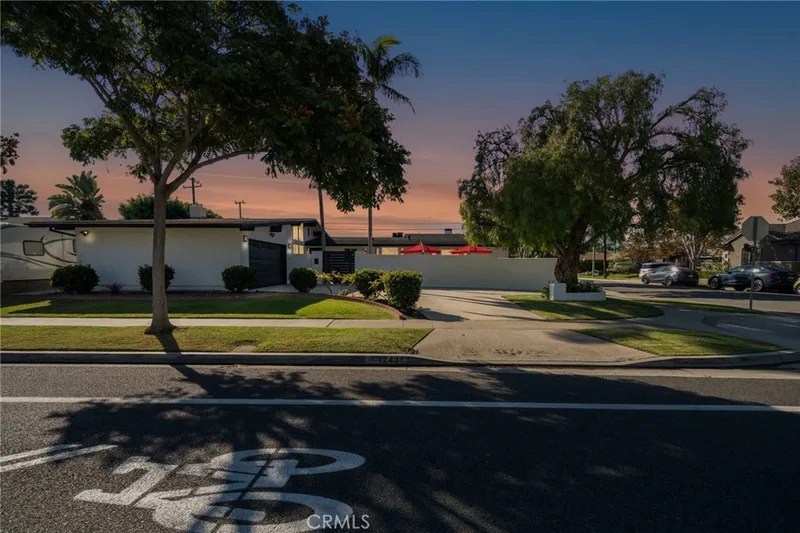 12431 Foster Road, Rossmoor, CA 90720