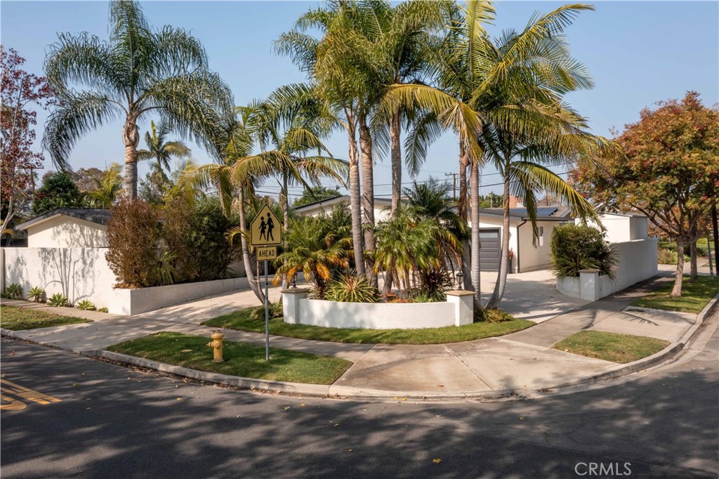 Corner Lot with a circular patio - 12461 Wembley, Rossmoor CA 90720 - photo 1