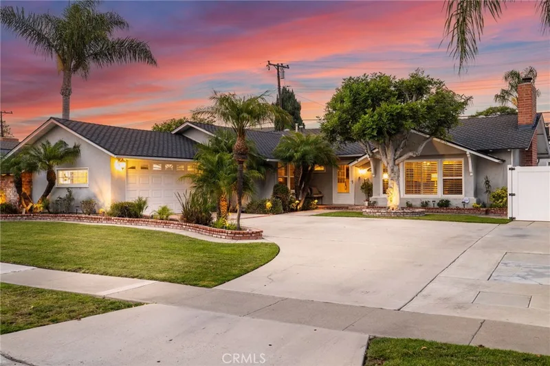 12852 Foster Road, Rossmoor, CA 90720