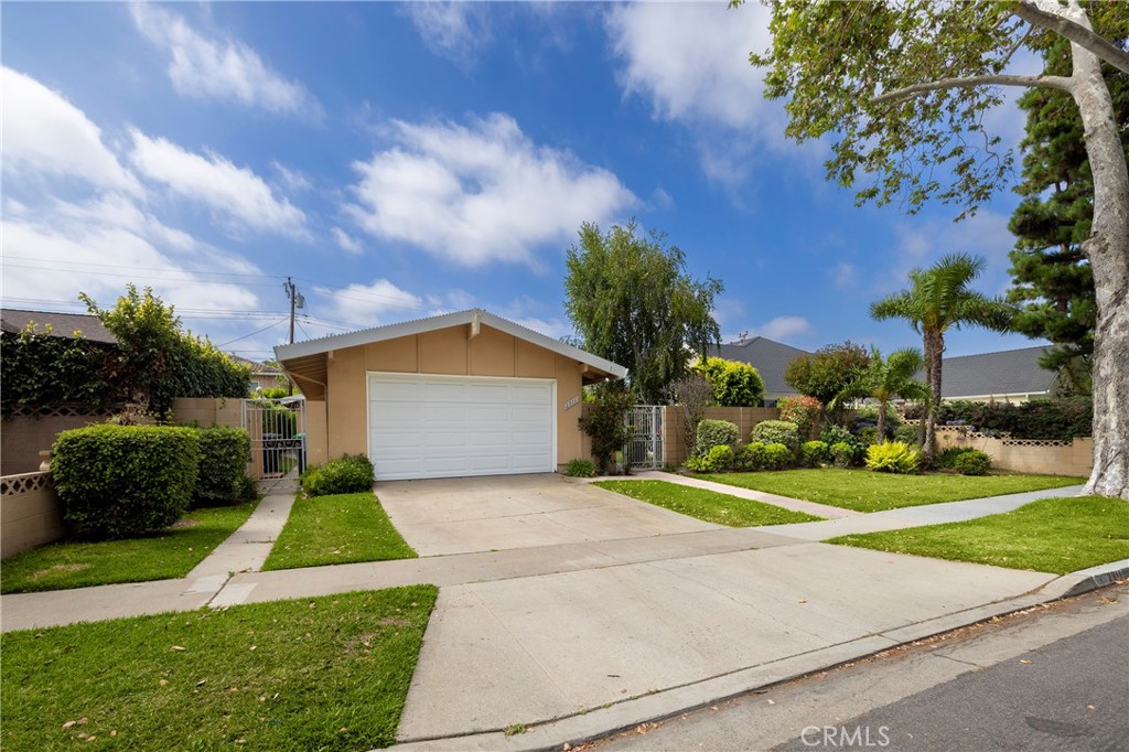 2911 Walker Lee Drive, Rossmoor CA 90720 - photo 1