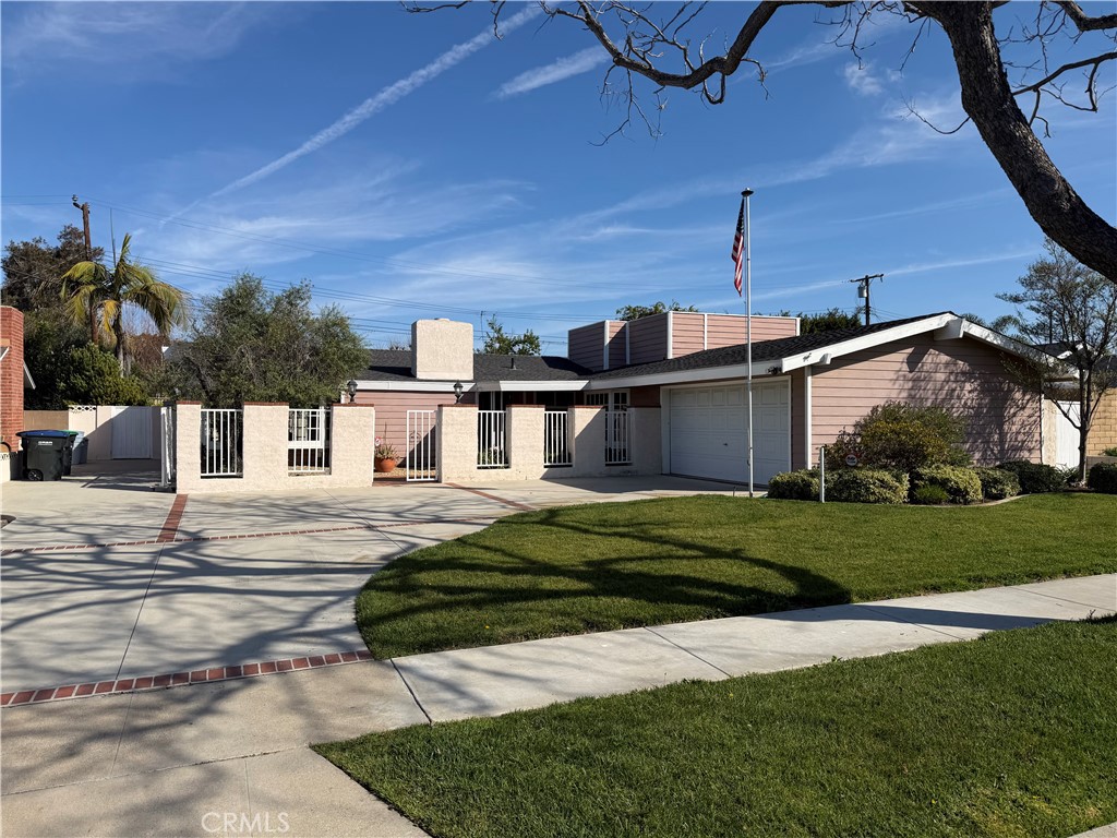3181 Blume, Rossmoor CA 90720 - photo 1