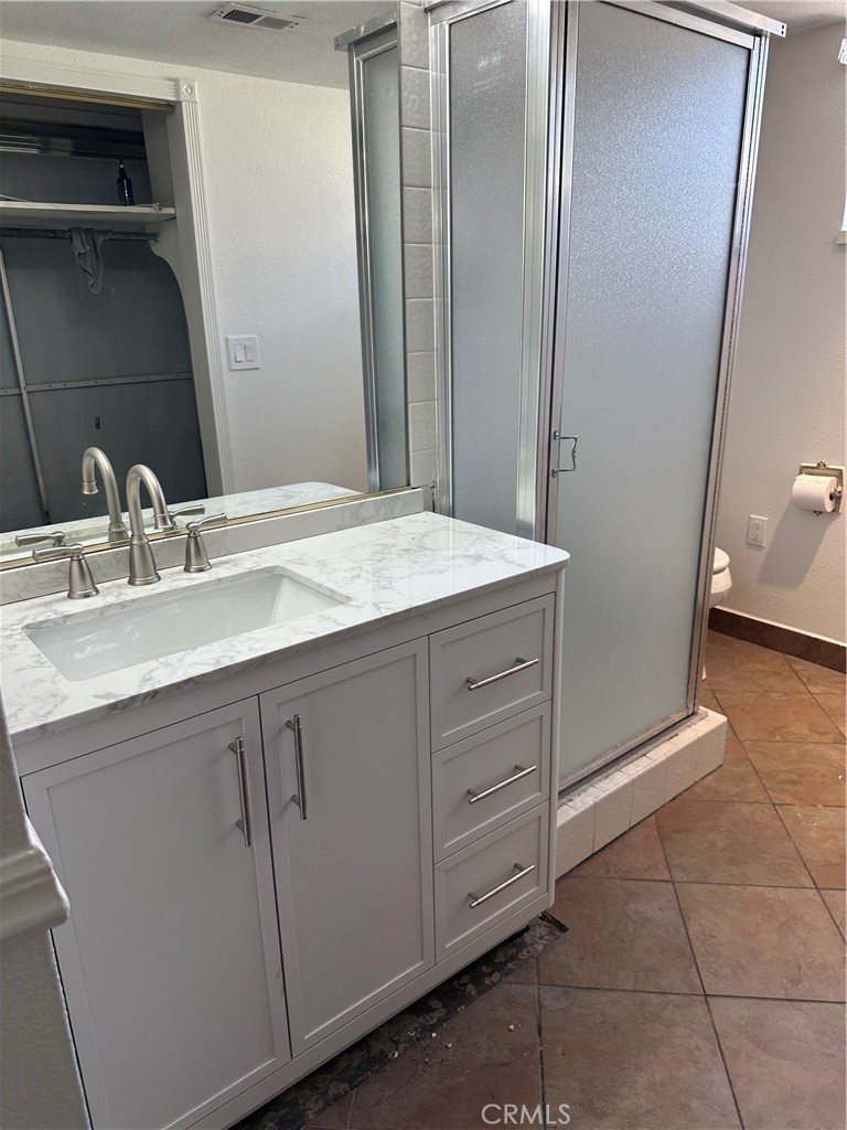 1st Primary bedroom 3/4 bath - 3252 Orangewood, Rossmoor CA 90720 - photo 24