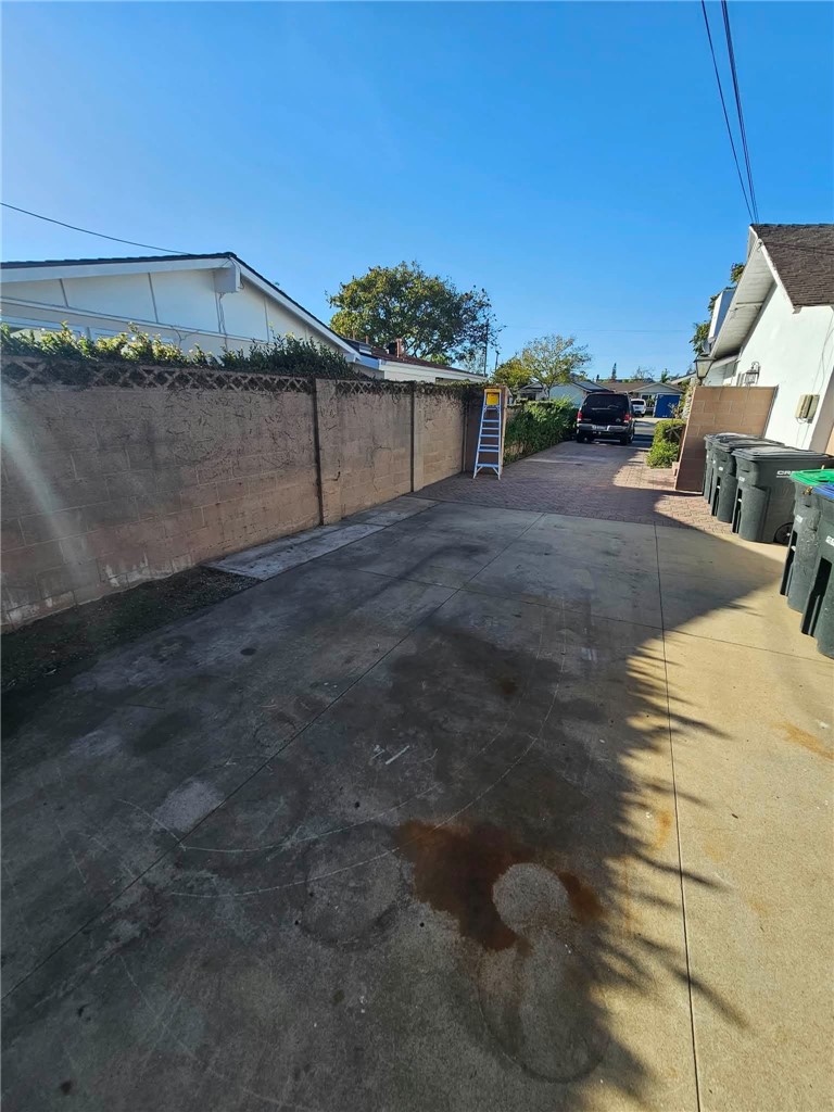 Long Driveway - 3252 Orangewood, Rossmoor CA 90720 - photo 46