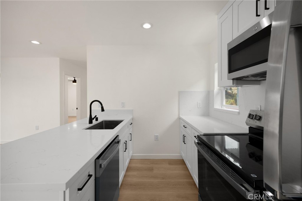 102 E Avenida San Gabriel, San Clemente CA 92672 - photo 28