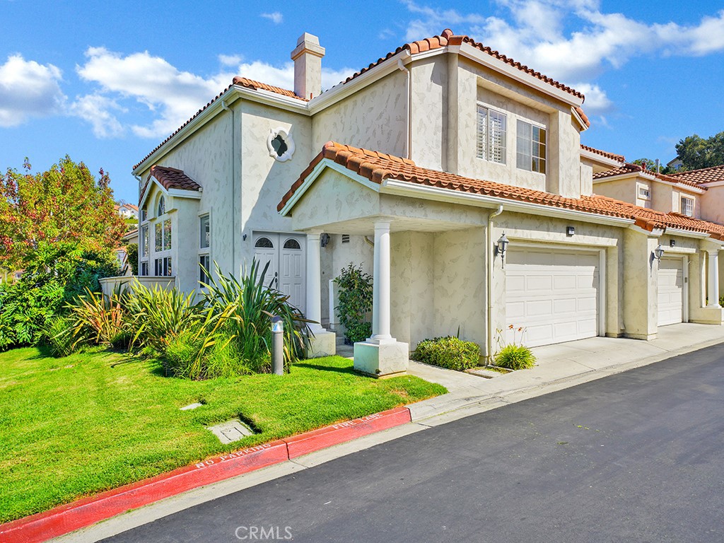 Corner lot as well as the largest model in Vilamoura. - 1031 Via Presa, San Clemente CA 92672 - photo 3